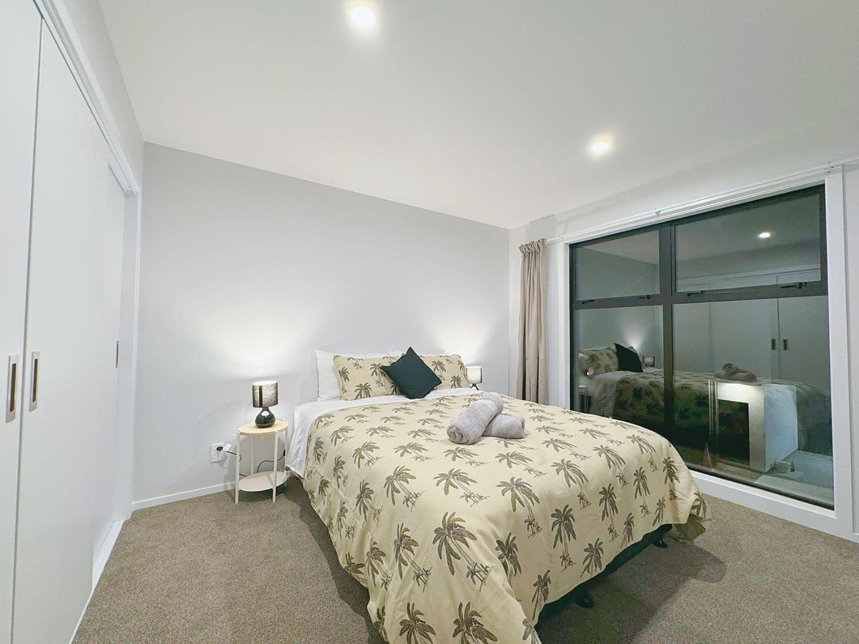 Modern & Stylish 3 Bedroom At Lowerhutt ロワー・ハット エクステリア 写真