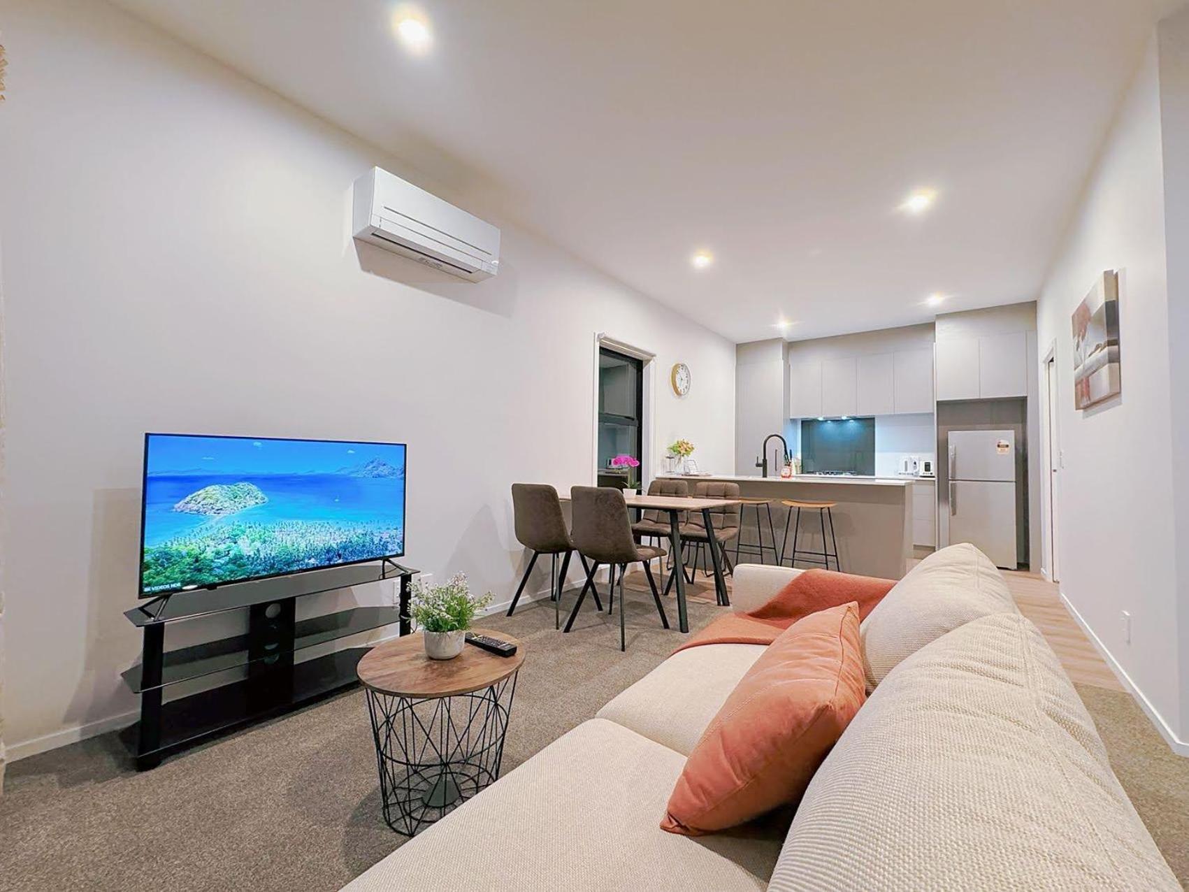Modern & Stylish 3 Bedroom At Lowerhutt ロワー・ハット エクステリア 写真