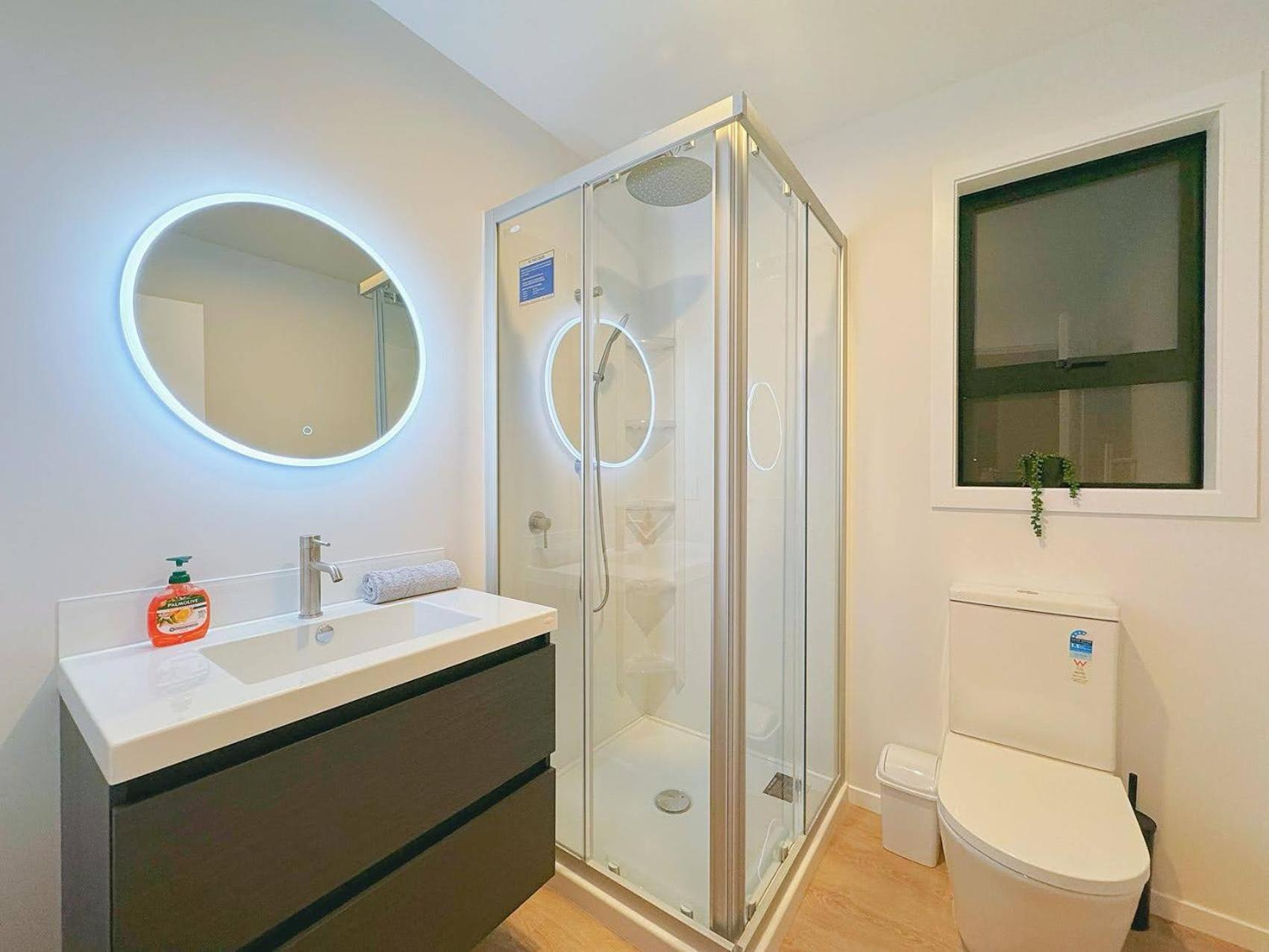 Modern & Stylish 3 Bedroom At Lowerhutt ロワー・ハット エクステリア 写真